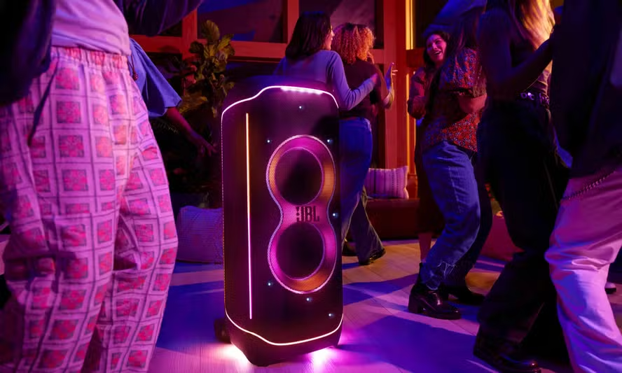 JBL PartyBox Ultimate na domači zabavi